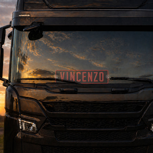 Targa camion personalizzata pressata nera con caratteri rossi e ventose